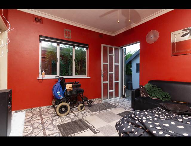 4 BEDROOM FREESTANDING FOR SALE IN SILVERGLEN